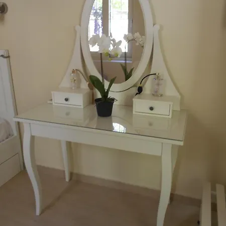Apartment Maison Masse - With Private Courtyard (adults Only)